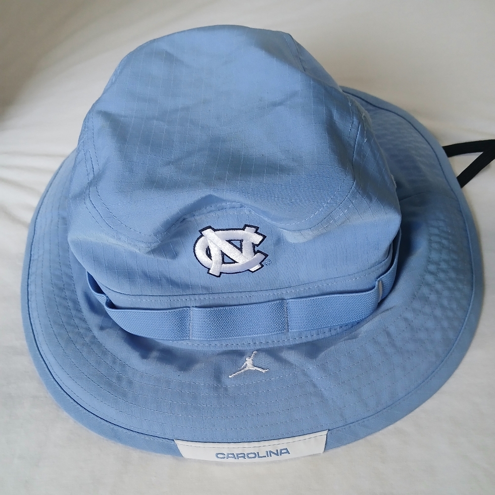 Carolina Embroidered Logo Bucket Hat – Light Blue Classic